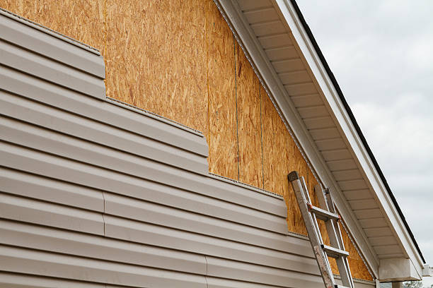24/7 Emergency Storm Damage Siding Repair experts in Seagrove, NC